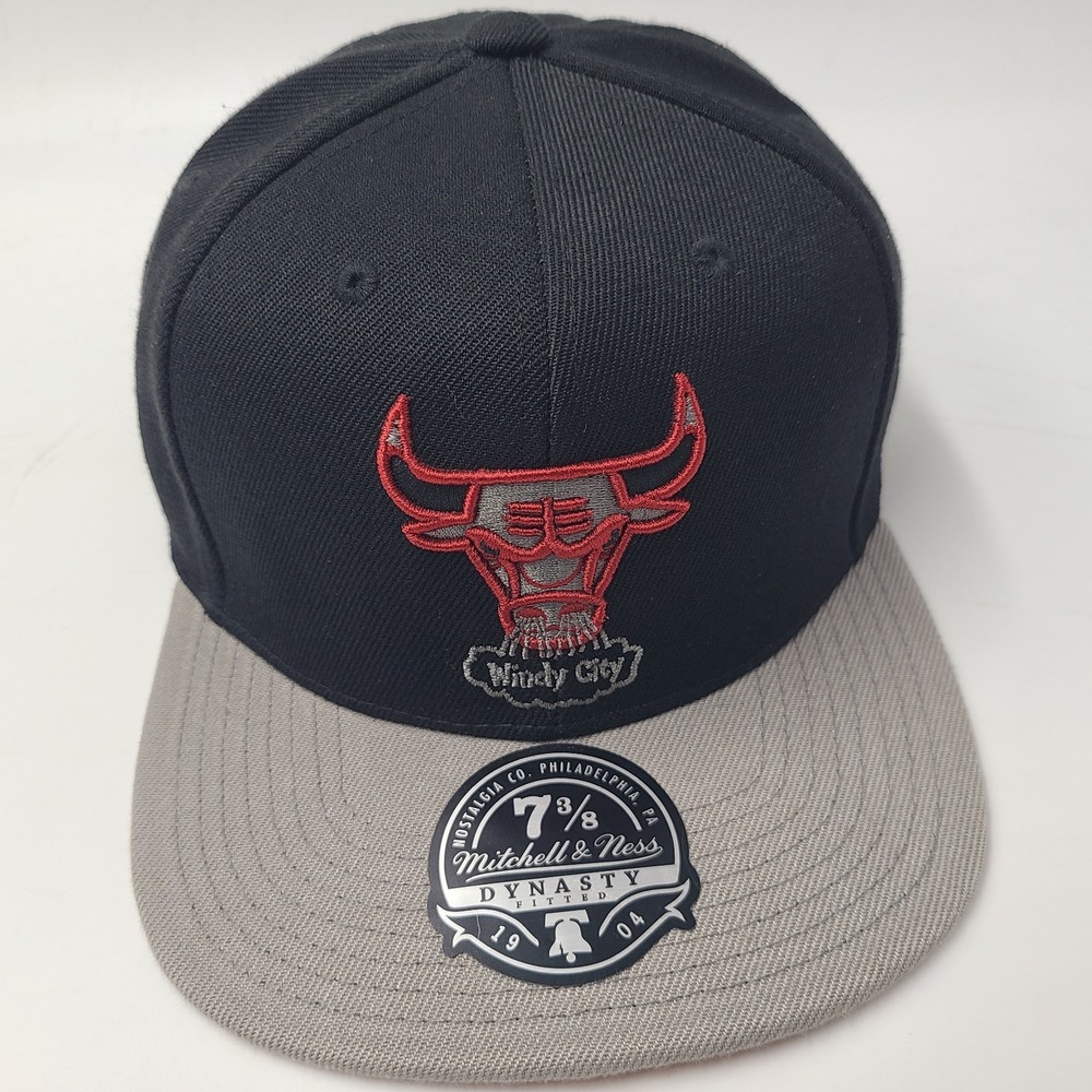 Chicago Bulls Hat Fitted 7 3/8 Mitchell & Ness Black Gray Red NBA Basketball Men